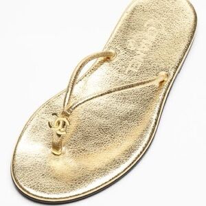 CHANEL 26S BRAND NEW SEASON Gold Thong Sandals size 40 US 9 - 9.5 New in Box
